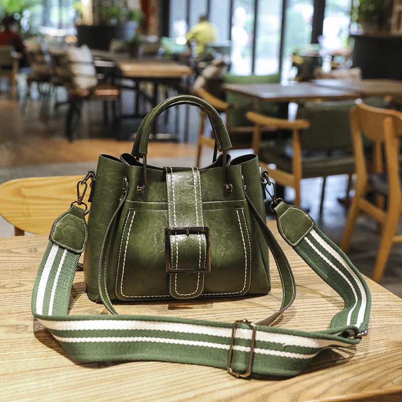 2021 Muti-compartment Medium Leather Crossbody  Bag