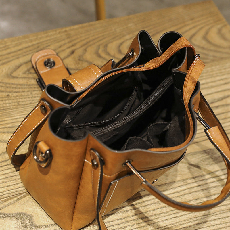 2021 Muti-compartment Medium Leather Crossbody  Bag